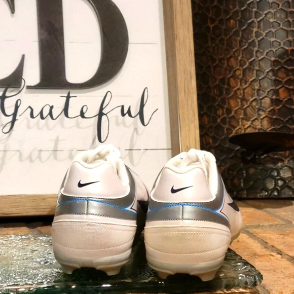 Nike Womens First2 Team FG Soccer Cleats Wmns 8.5 #316015 141 - Picture 4 of 7